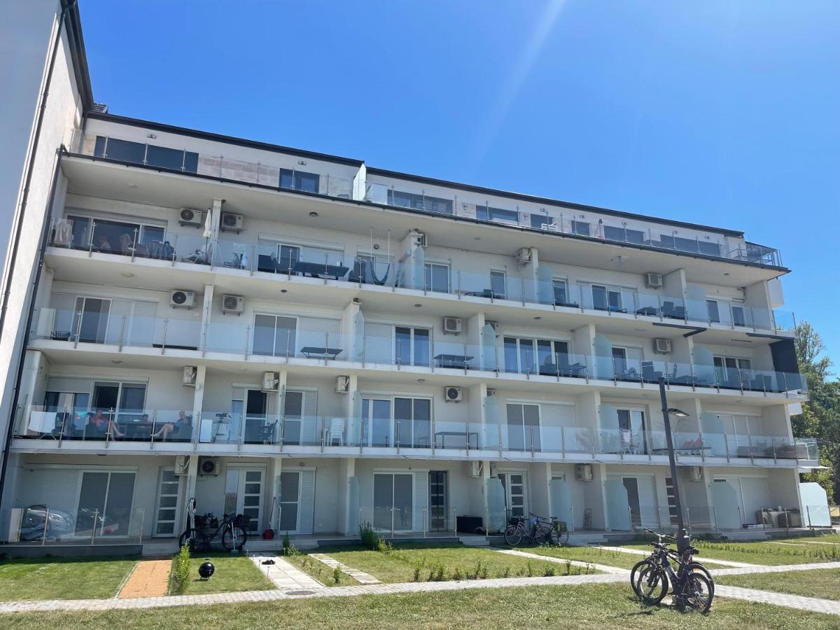 Fenyves Beach Apartman Delux Balatonfenyves Exterior photo