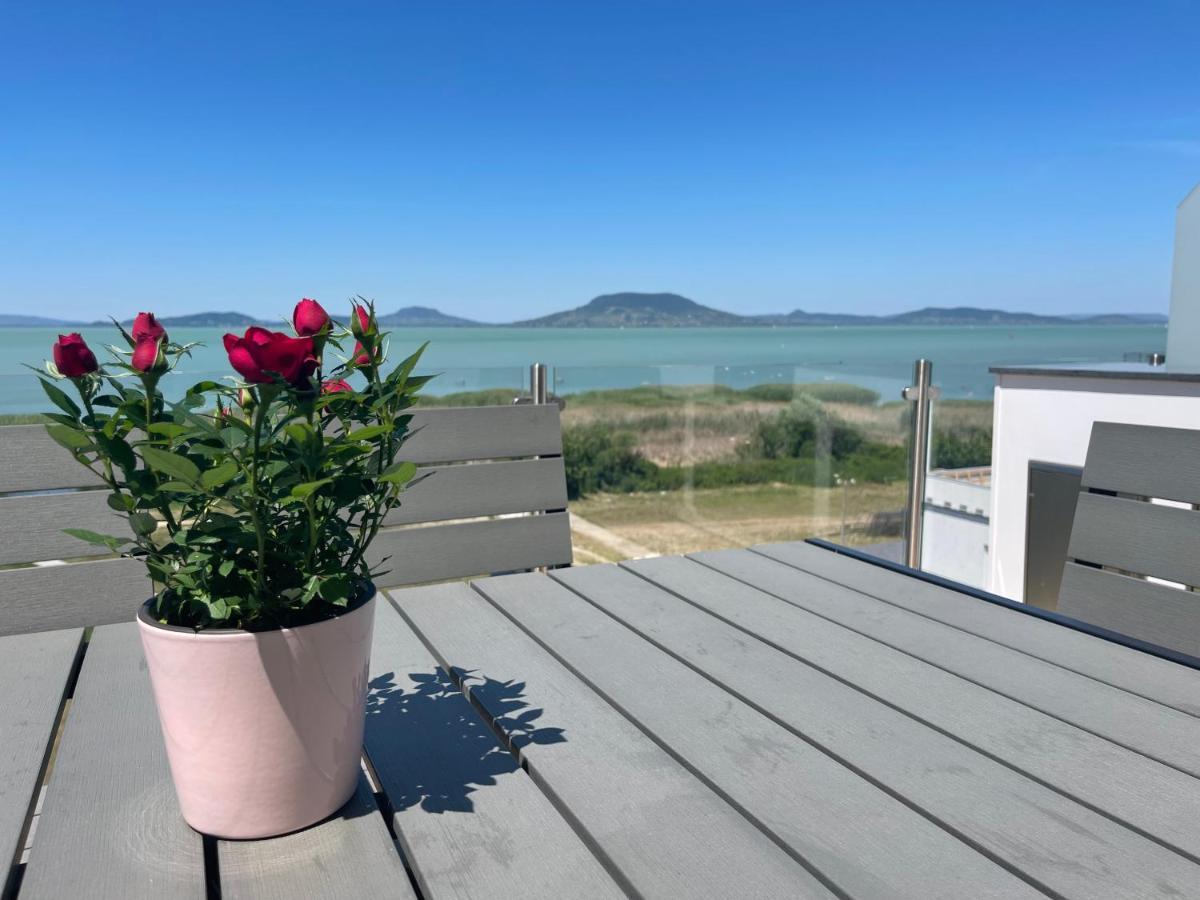 Fenyves Beach Apartman Delux Balatonfenyves Exterior photo